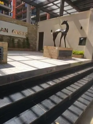 Stay.Plus Lavington Luxury Apartment - Dış Mekan