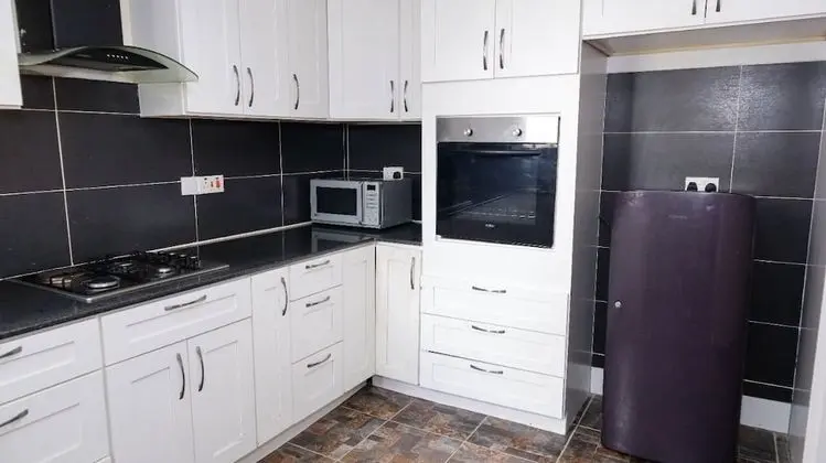 Stay.Plus Luxore Apartment Syokimau - Mutfak
