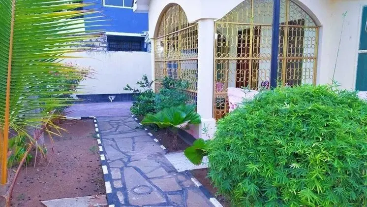 Stay.Plus Mtwapa Holiday Home - Dış Mekan