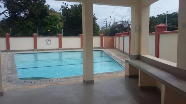 Stay.Plus Royal Family Apartment Nyali - Havuz