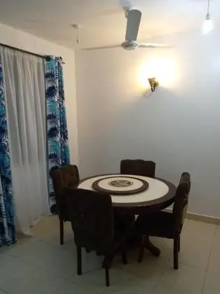 Stay.Plus Seville Apartments Shanzu - Yerinde Yemek
