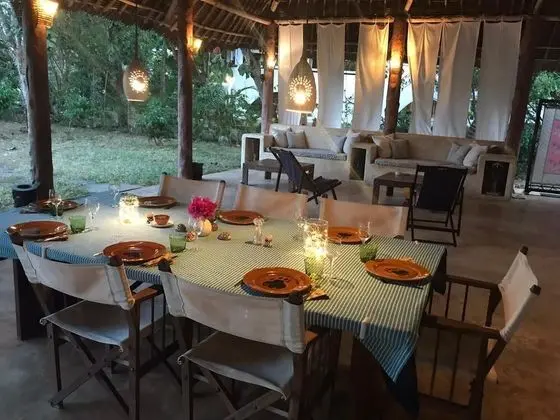 Stay.Plus The Shell Cottage Diani Beach - Yerinde Yemek