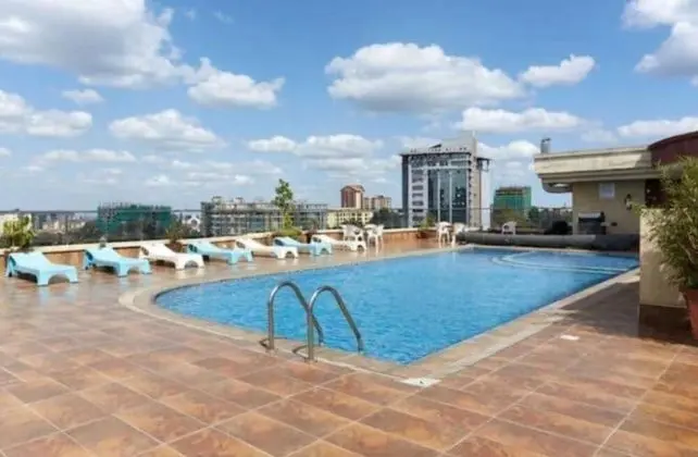 Stay.Plus Skyline Executive Apartment - Havuz