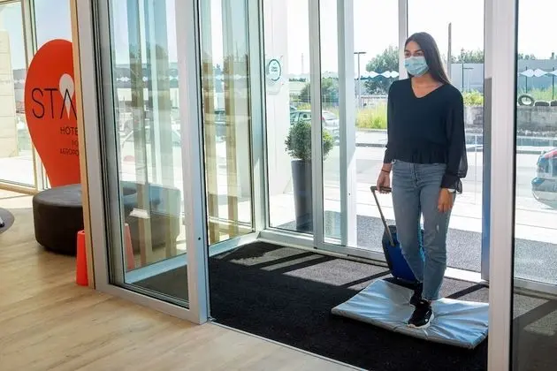 Stay Hotel Porto Aeroporto - Lobi