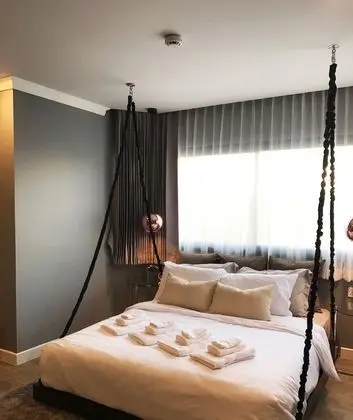 Stay in Style The Heart of Nimman R306A - Oda