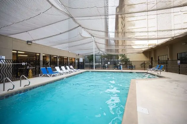 Stay Together Suites | Center Strip - Havuz