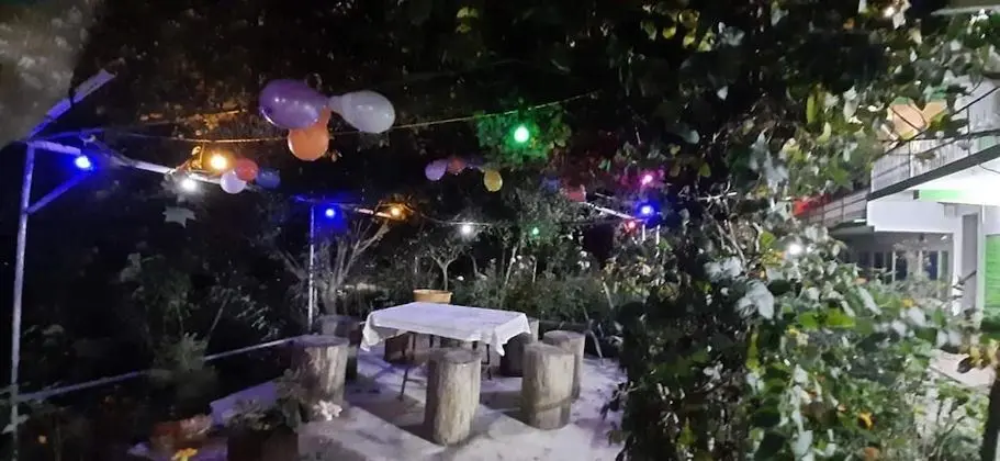 StayApart - Maa Anadmayee Guest House - Yerinde Yemek
