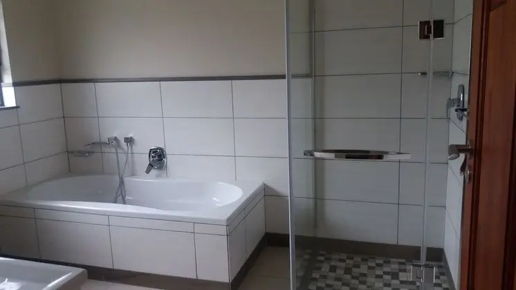 Staybridge Self Catering Apartments - Banyo Tipleri