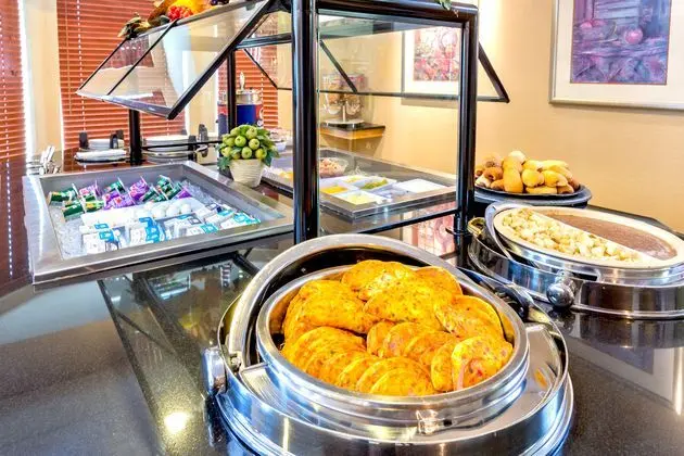 Staybridge Suites Brownsville - Yeme / İçme