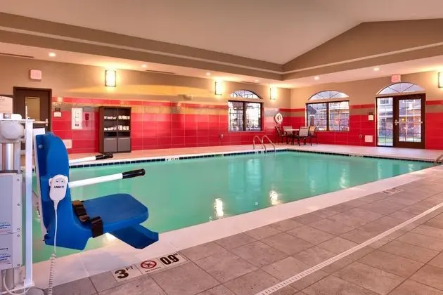 Staybridge Suites Cheyenne - Havuz