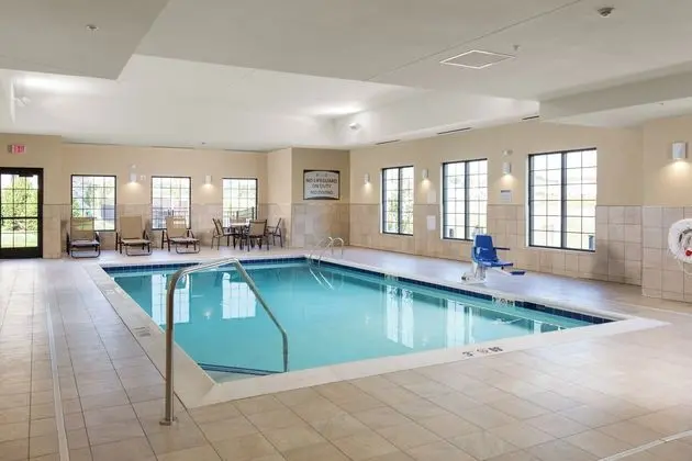 Staybridge Suites Columbus Polaris - Havuz