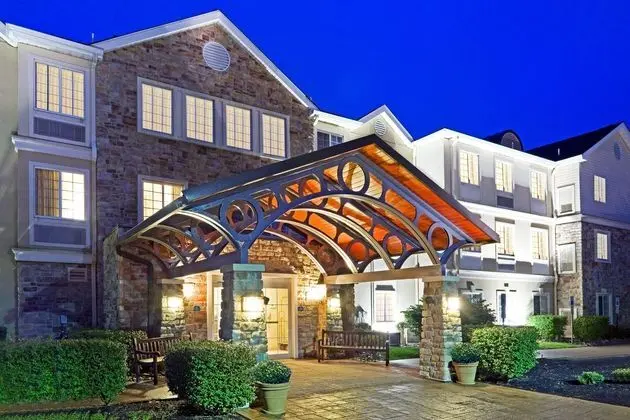 Staybridge Suites Cranbury-South Brunswick - Dış Mekan