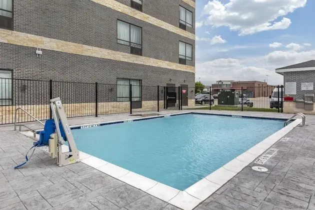 Staybridge Suites Dallas Grand Prairie, an IHG Hotel - Havuz
