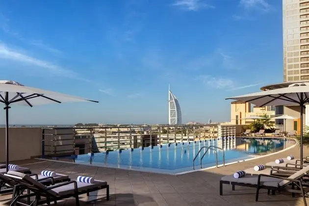 Staybridge Suites Dubai Internet City, an IHG Hotel - Havuz