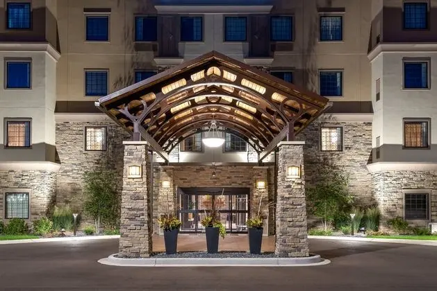 Staybridge Suites Eau Claire Altoona - Dış Mekan