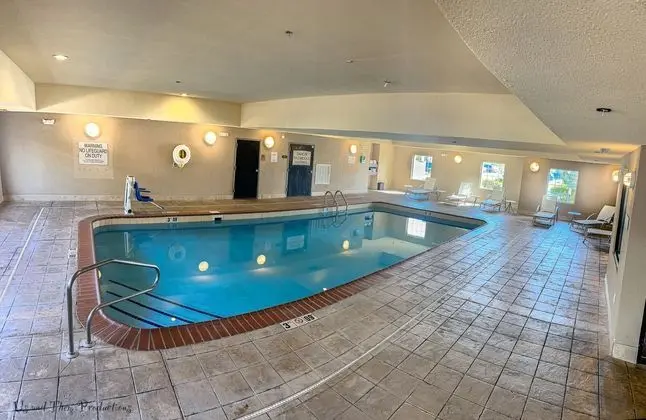 Staybridge Suites Elkhart North by IHG - Havuz