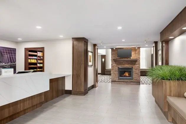 Staybridge Suites Fort Wayne - Dış Mekan