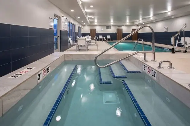 Staybridge Suites By Holiday Inn Rapid City - Rrus - Havuz