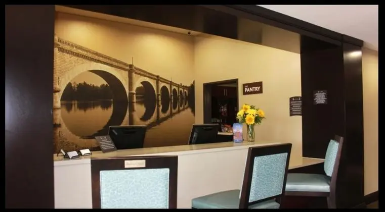 Staybridge Suites Houston IAH - Beltway 8 - Lobi
