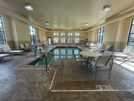 Staybridge Suites Lexington - Havuz