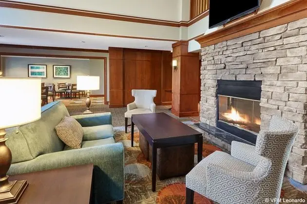 Staybridge Suites Lincolnshire - Lobi