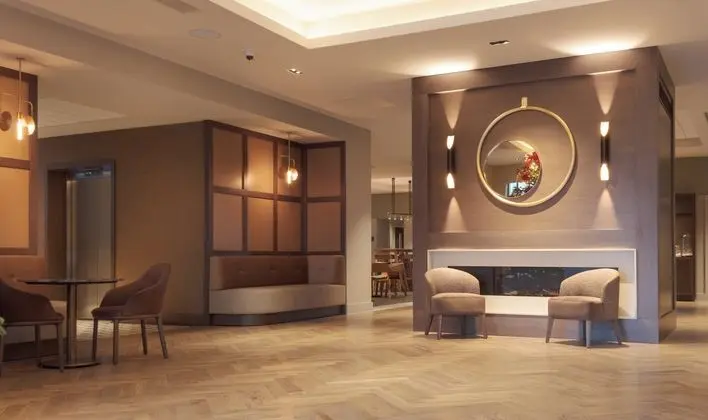 Staybridge Suites London Heathrow - Bath Road, an IHG Hotel - Dış Mekan