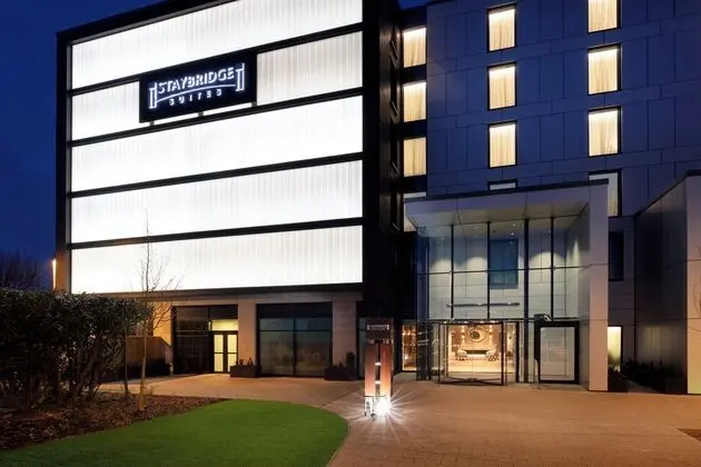 Staybridge Suites London Heathrow - Bath Road, an IHG Hotel - Öne Çıkan Resim