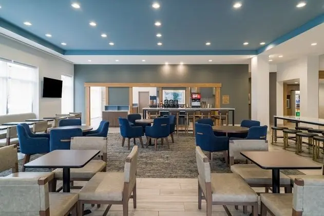 Staybridge Suites Louisville Expo Center, an IHG Hotel - Yerinde Yemek