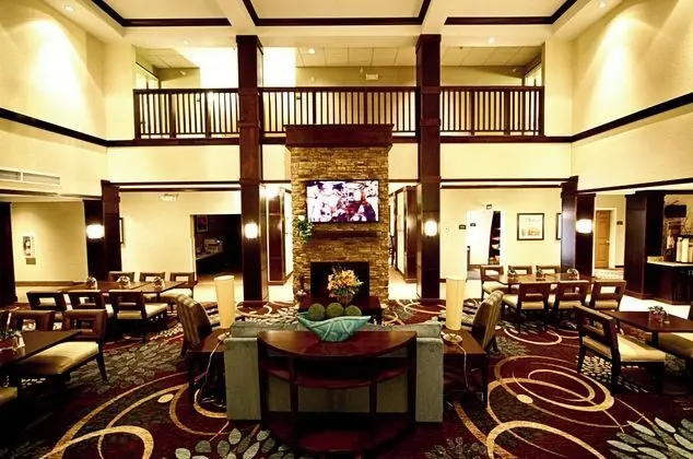 Staybridge Suites Minot - Dış Mekan