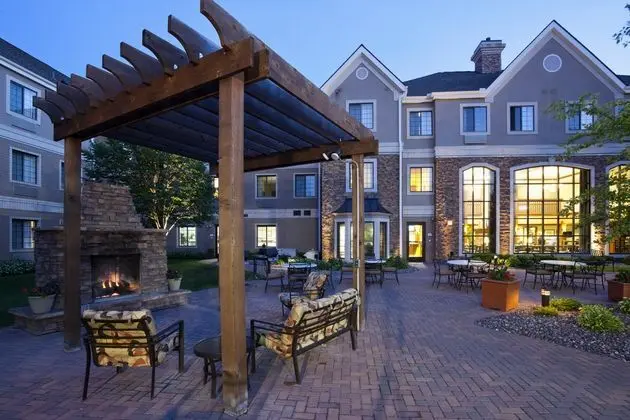 Staybridge Suites Mpls-Maple Grove/Arbor Lakes