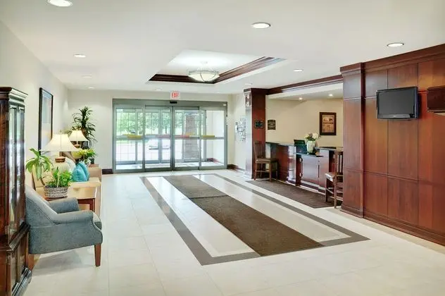 Staybridge Suites Oakville Burlington - Dış Mekan