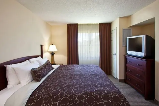 Staybridge Suites Tampa East- Brandon