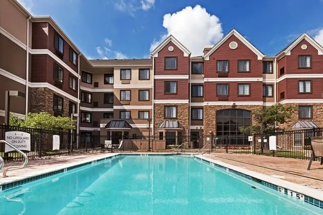 Staybridge Suites Tulsa - Woodland Hills - Havuz