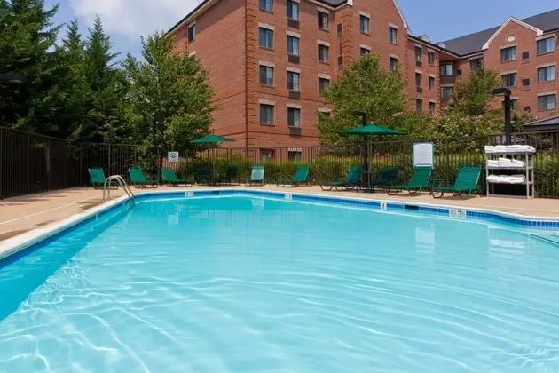 Staybridge Suites Tysons-McLean - Havuz