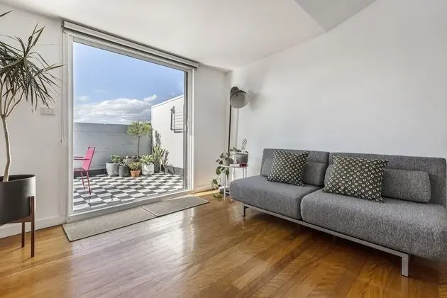 StayCentral - Fitzroy Converted Warehouse Penthouse