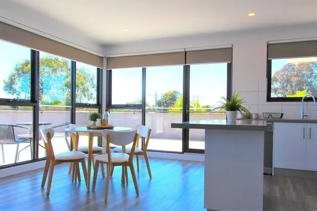 StayCentral-Heidelberg Heights Penthouse - Mutfak