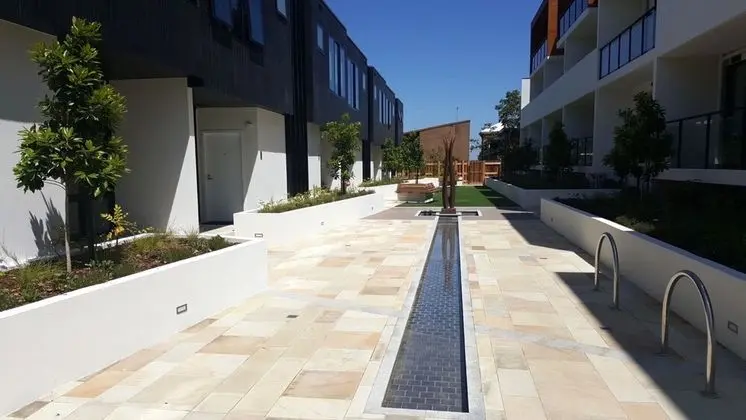 StayCentral Northcote Townhouse With Study - Dış Mekan