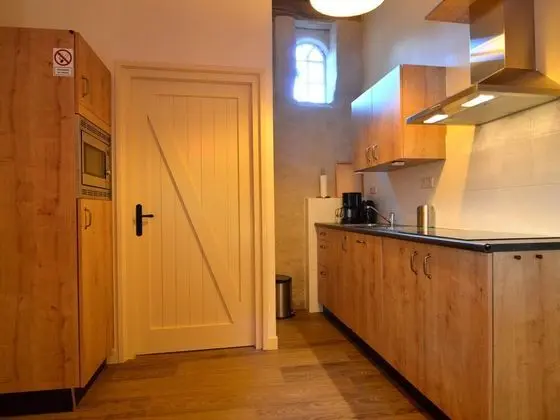 Staying in a Thatched Barn With Bedroom and box Bed, Beautiful View, Achterhoek