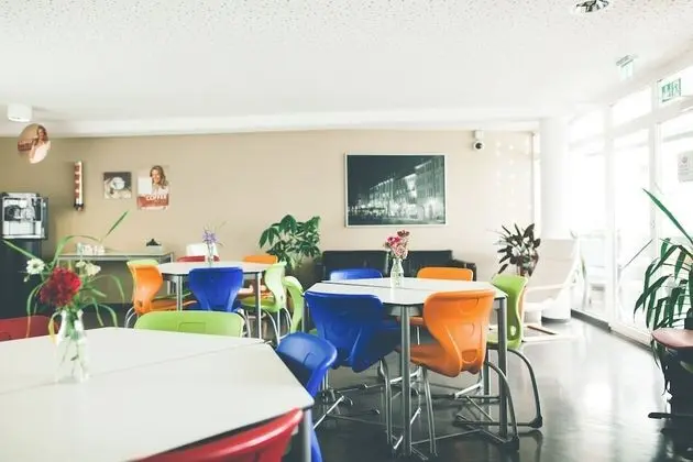 StayInn Freiburg Hostel & Guesthouse - Yerinde Yemek