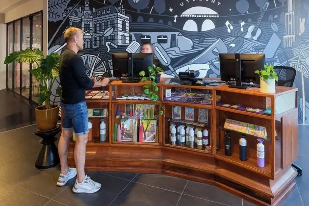 Stayokay Utrecht Centrum - Hostel - Lobi