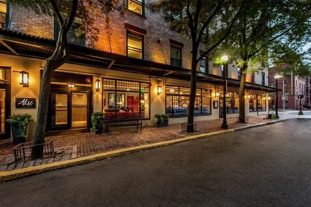 Staypineapple, A Delightful Hotel, South End