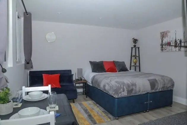 Stayzo Crofton Park - Central London Studio - Oda