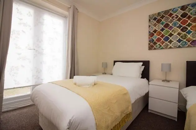 Stayzo Penthouse Accommodation 2- Premier Lodge - Oda