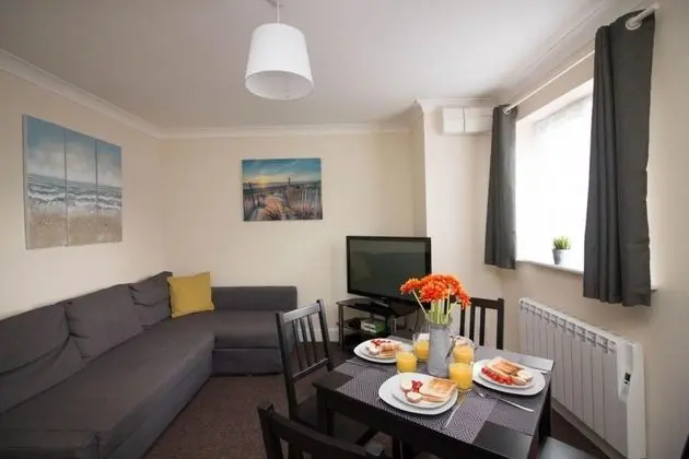 Stayzo Penthouse Accommodation 2- Premier Lodge - Oda