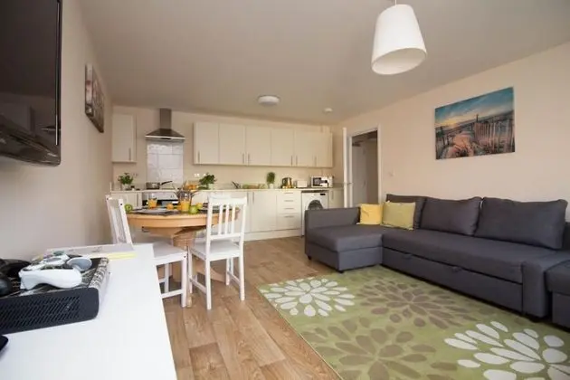 Stayzo Stylish Accommodation in Southampton 10 - Oda