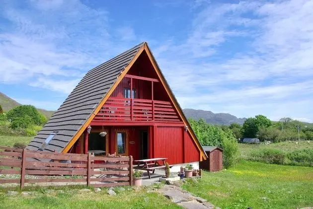 Steading Holidays - Comraich