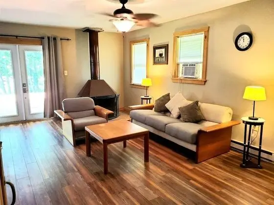 Steel Driver River Cabin