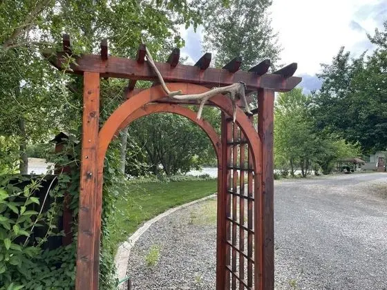 Steelhead Inn