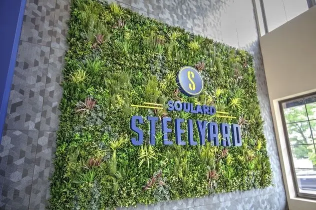 Steelyard Apartment - Öne Çıkan Resim