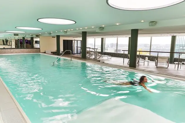 Steigenberger Airport Hotel - Havuz